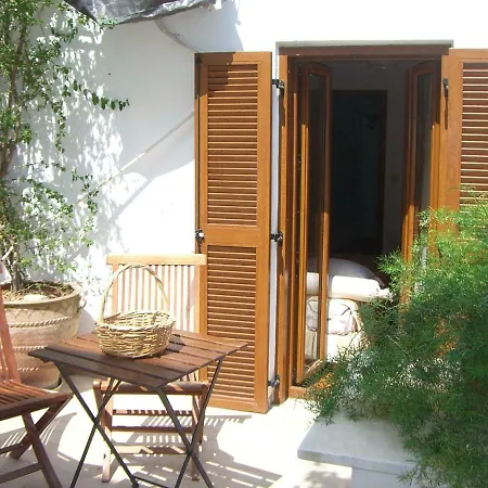 Rena House Gaios